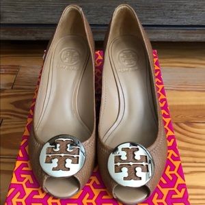 Tory Burch Sally peep toe wedge 6.5
